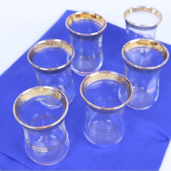 Gailstyn Glass Punch Bowl with 6 shot glasses "It's a Dilly" design w/gold rim - Picture 3 of 8